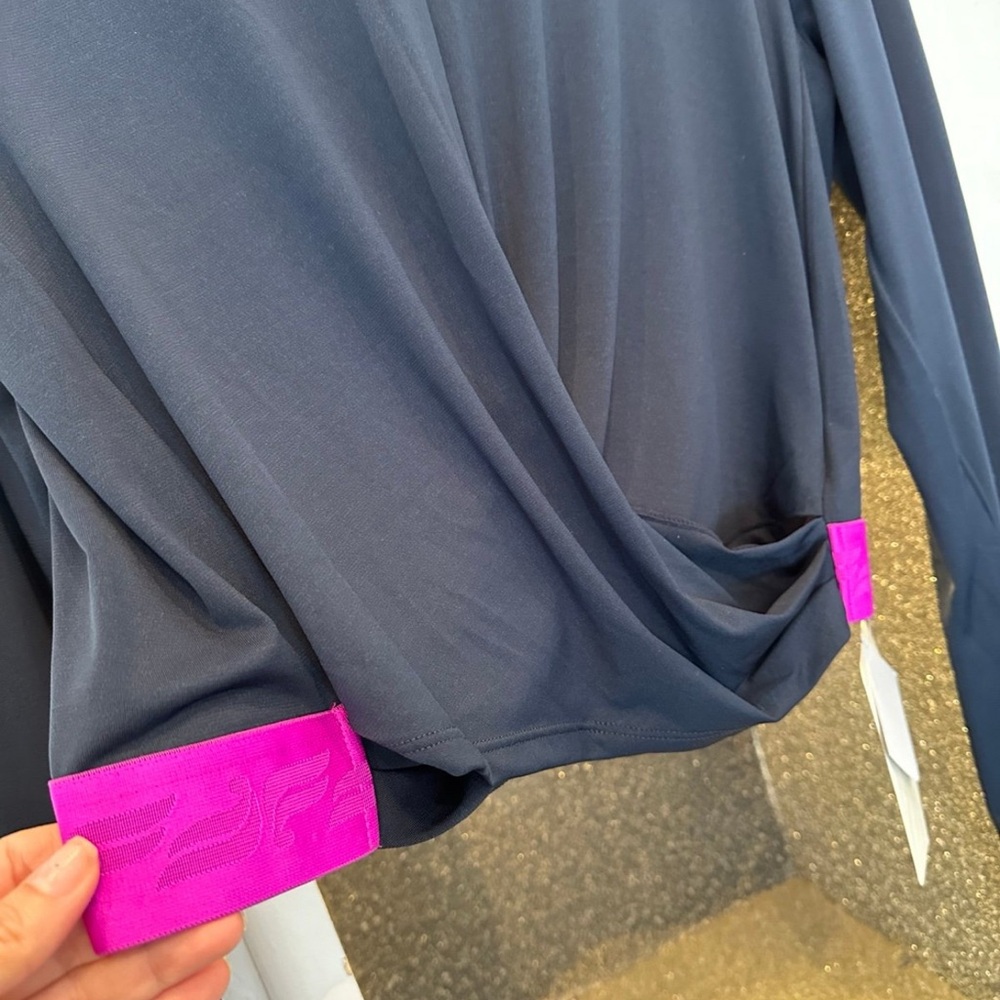 BNWT Fabletics PIA front twist top Navy Purple Orchid size XXL 14-16 - Picture 2 of 5